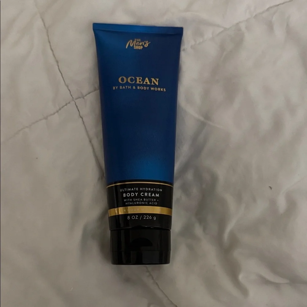 Bath & Body Works Ocean Body Cream - Deep Blue and Black